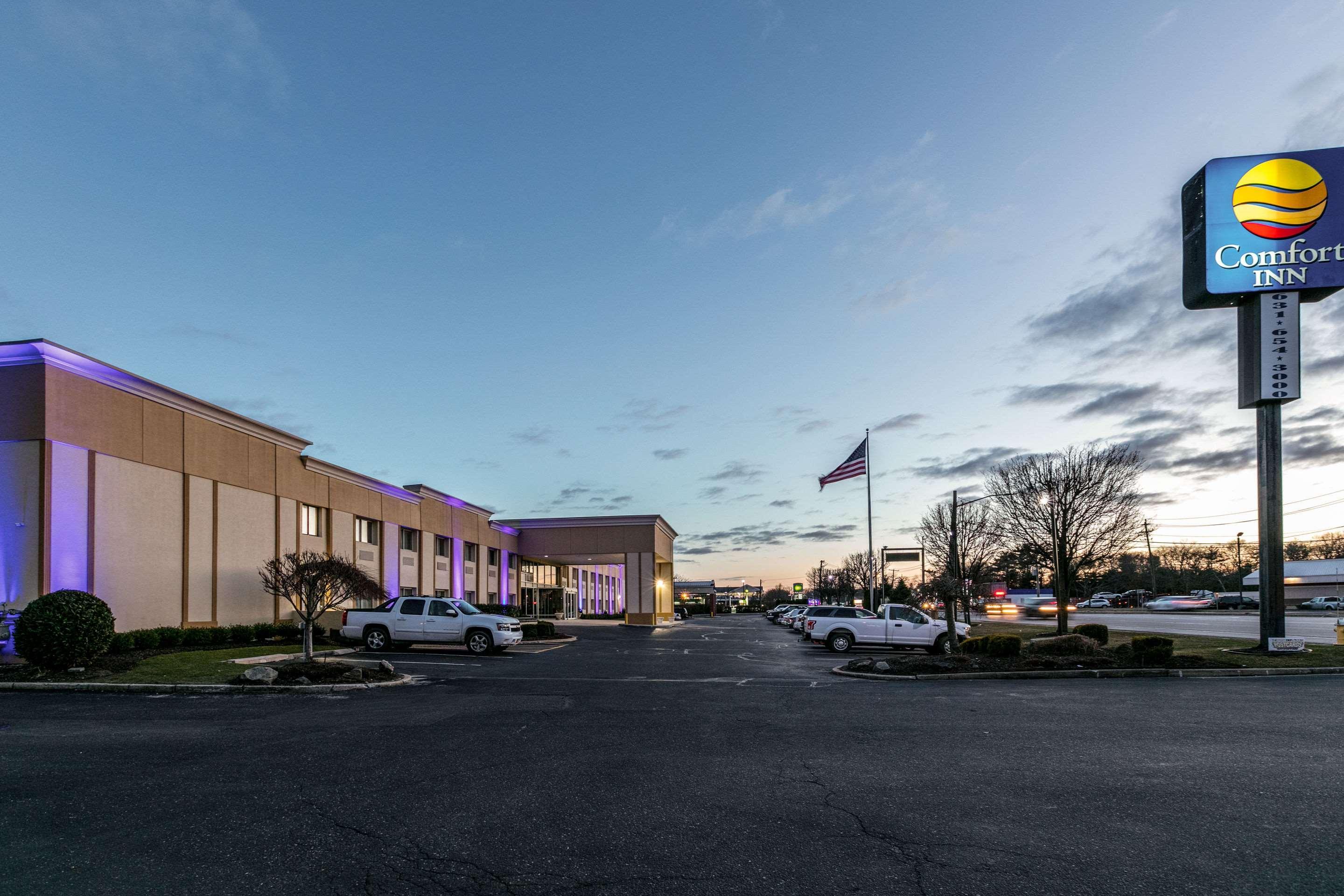 Comfort Inn Medford-Long Island Exterior foto