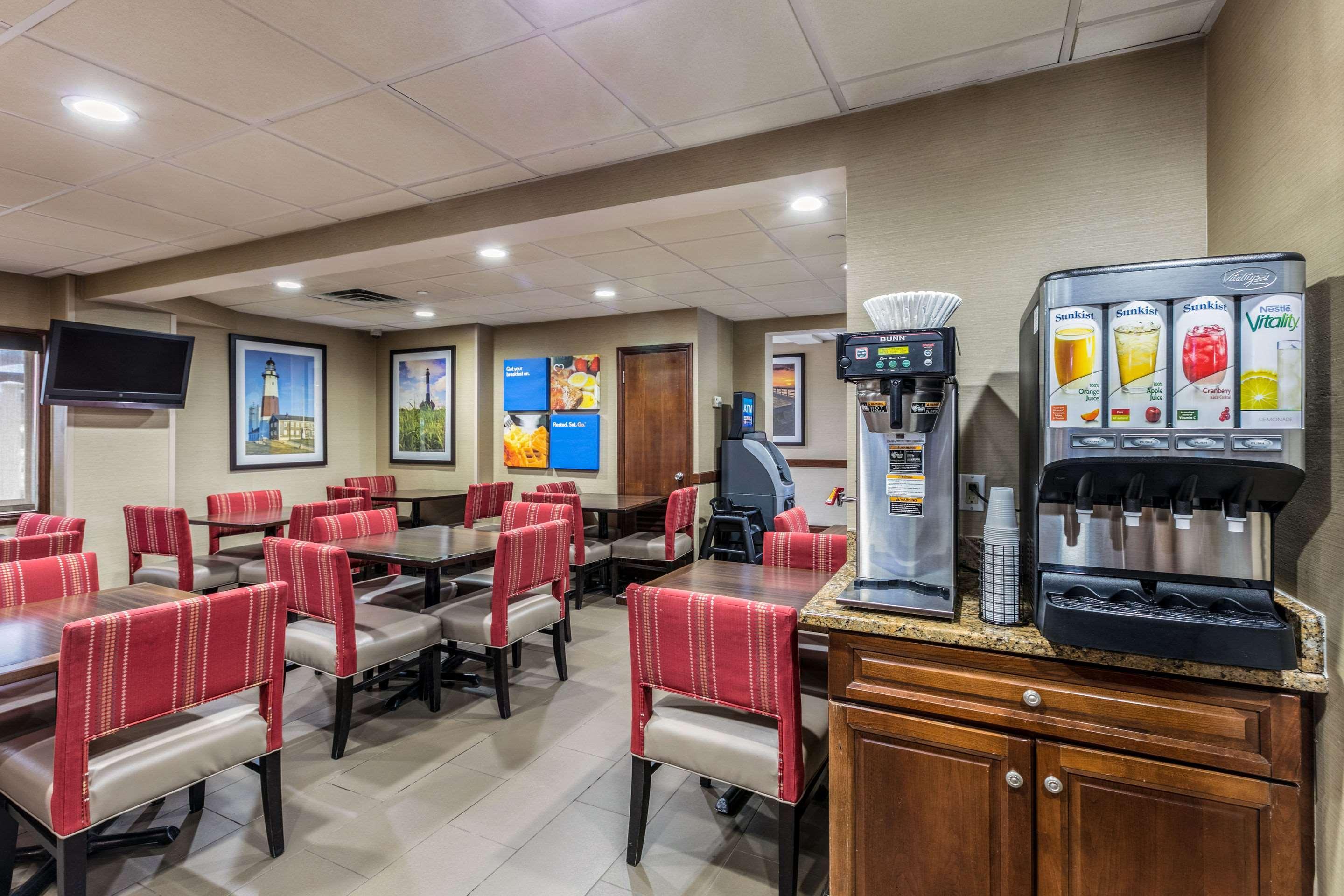 Comfort Inn Medford-Long Island Exterior foto